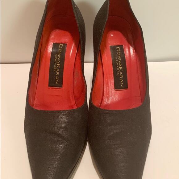 🪀DONNA KARAN NEW YORK BLACK LINEN 3 3/4” VAMP HEELS - Picture 2 of 10